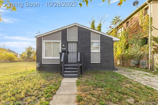 Property Photo:  4053 W Grand Street  MI 48238 