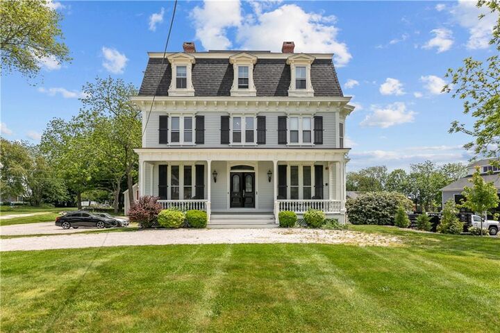 Property Photo:  2951 East Main Road 3  RI 02871 