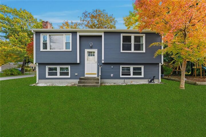 Property Photo:  6 Hazelton Road  RI 02806