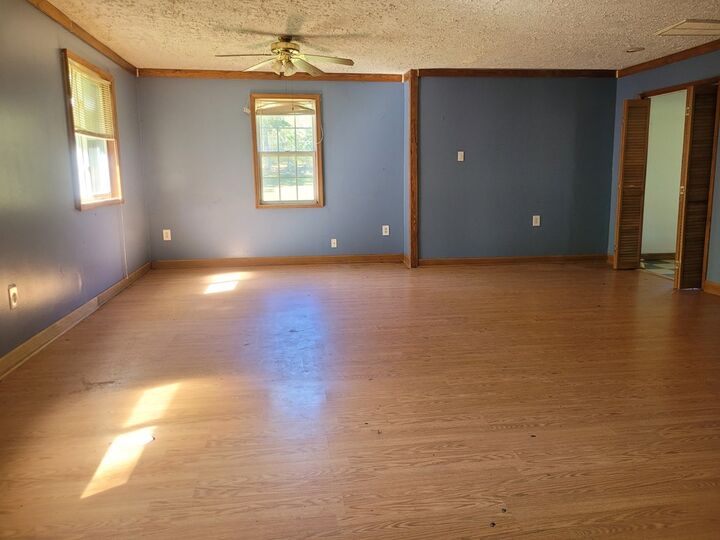 Property Photo:  931 Fairground  VA 23901