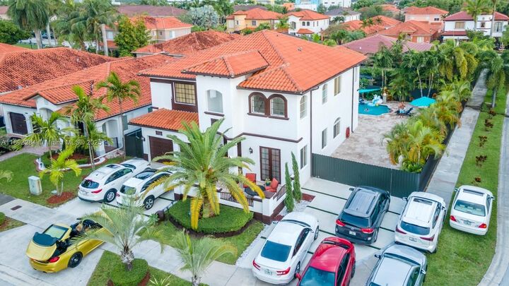 Property Photo:  15268 SW 22nd Ter  FL 33185