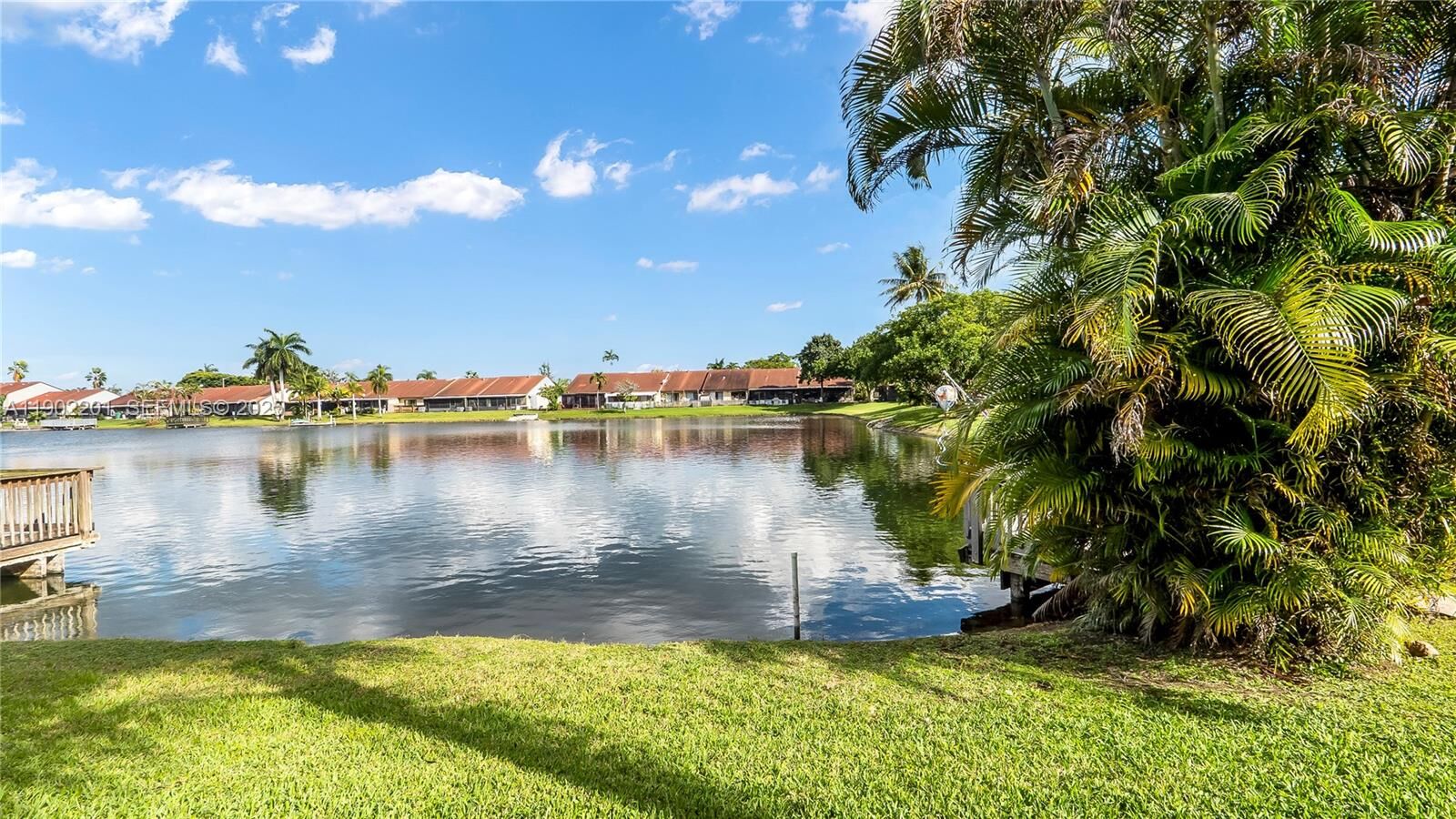 Property Photo: 5596 SW 28th Ter 5596 FL 33312