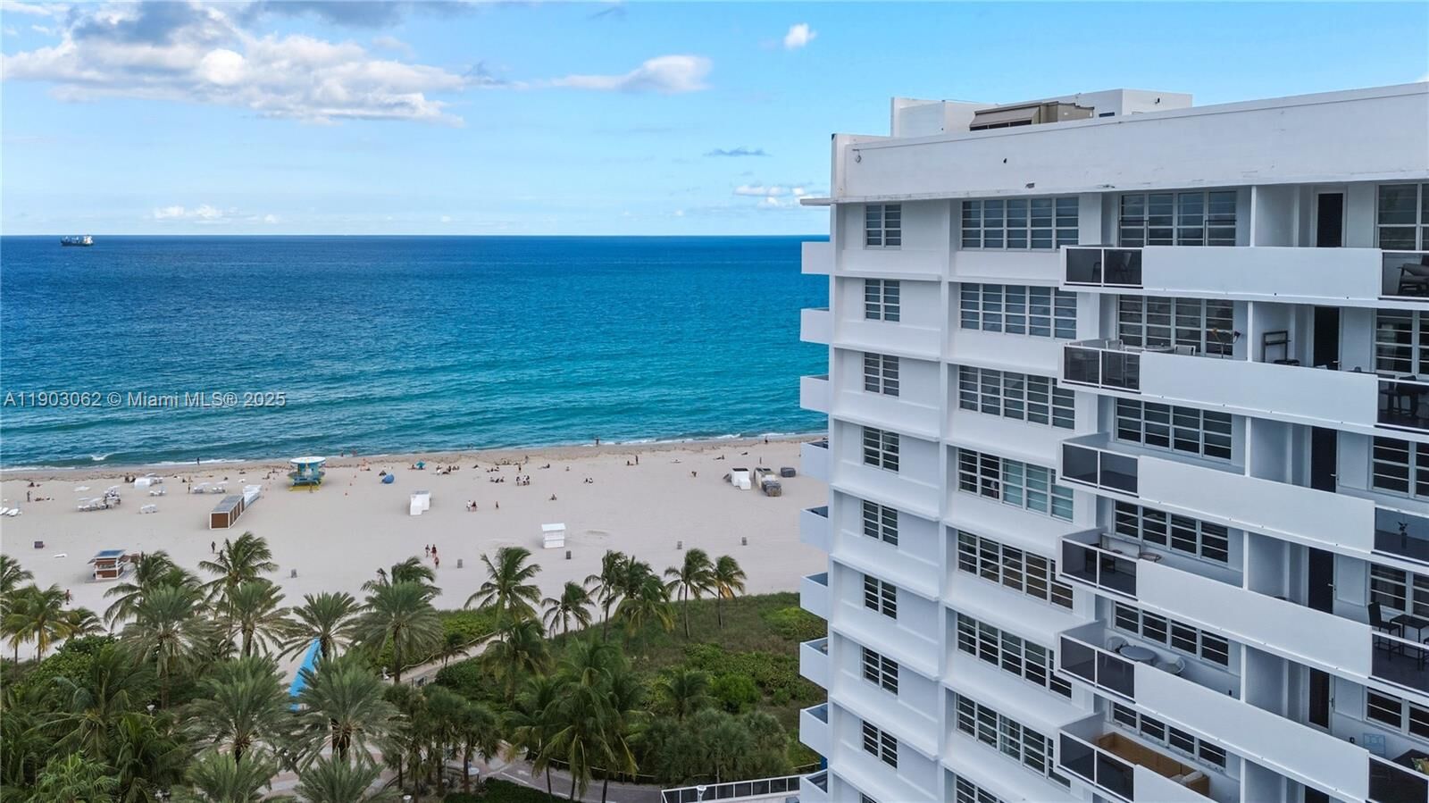 Property Photo:  100 Lincoln Rd 323  FL 33139