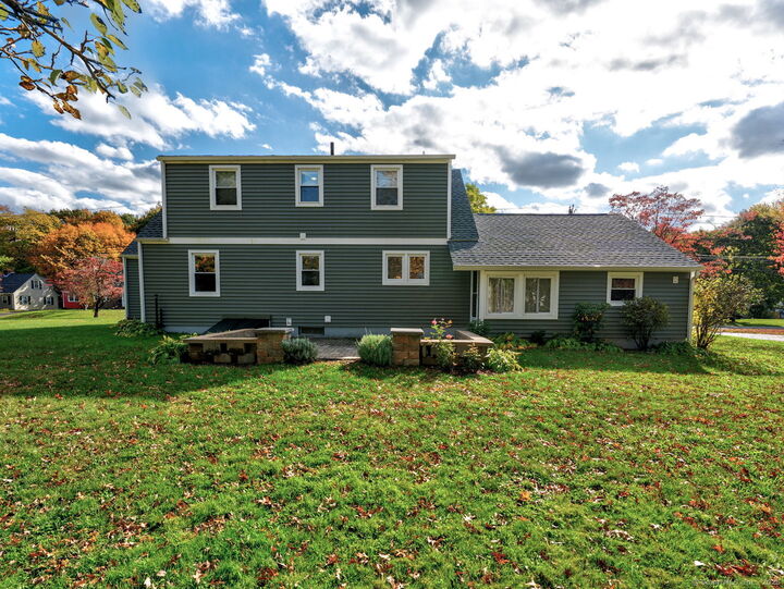 Property Photo:  84 Barbour Road  CT 06053
