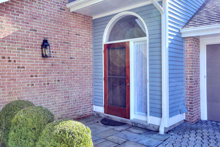 Property Photo: 135 Regents Park 135 CT 06880