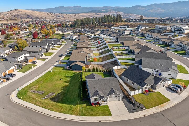 Property Photo:  18105 E Selkirk Est  WA 99016