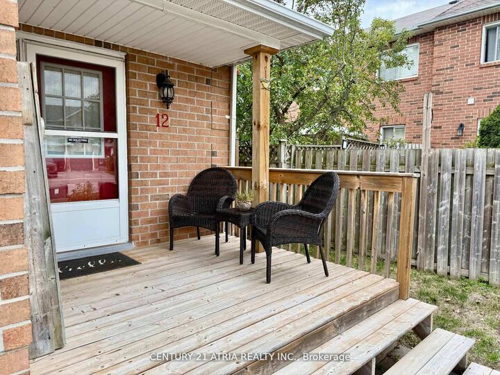 Photo de la propriété:  12 Lyfytt Crescent  ON L4N 7X4