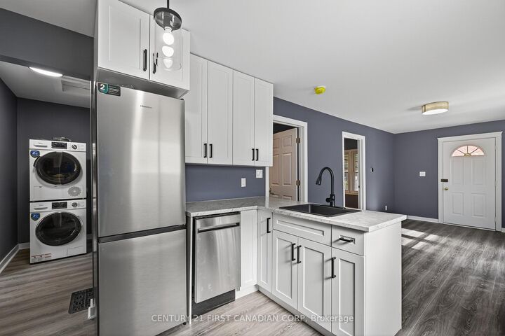 Photo de la propriété:  117 Sterling Street  ON N5Y 1Y9 
