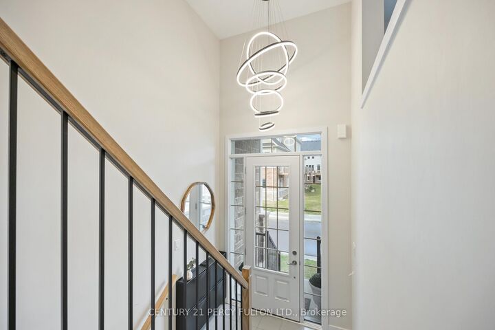 Photo de la propriété: 102 Lyall Stokes Circle ON L0G 1M0