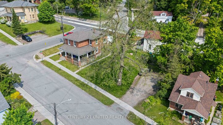 Photo de la propriété:  234 Antrim Street  ON K9H 3G4 