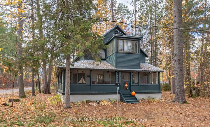Property Photo: 127 Alexandra Street ON K8H 2R2