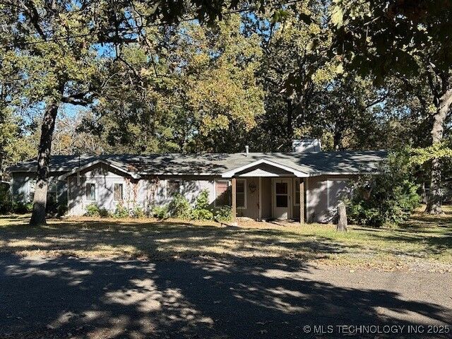 Property Photo: 74128 Buckeye Road OK 74467