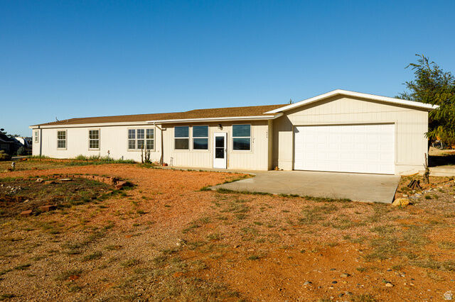 Property Photo:  1686 S Powell Dr  UT 84741