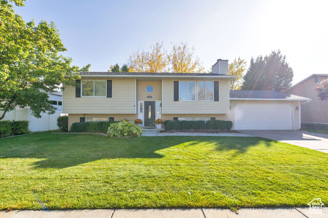 Property Photo:  913 W 2025 S  UT 84087 