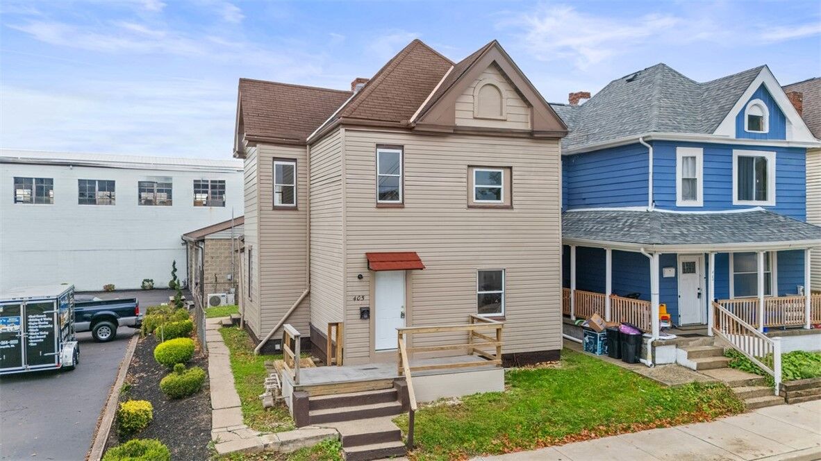 Property Photo:  405 Main St  PA 15108