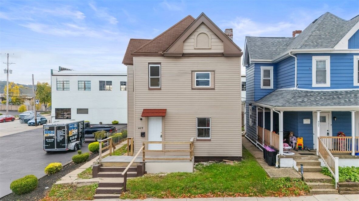 Property Photo:  405 Main St  PA 15108 