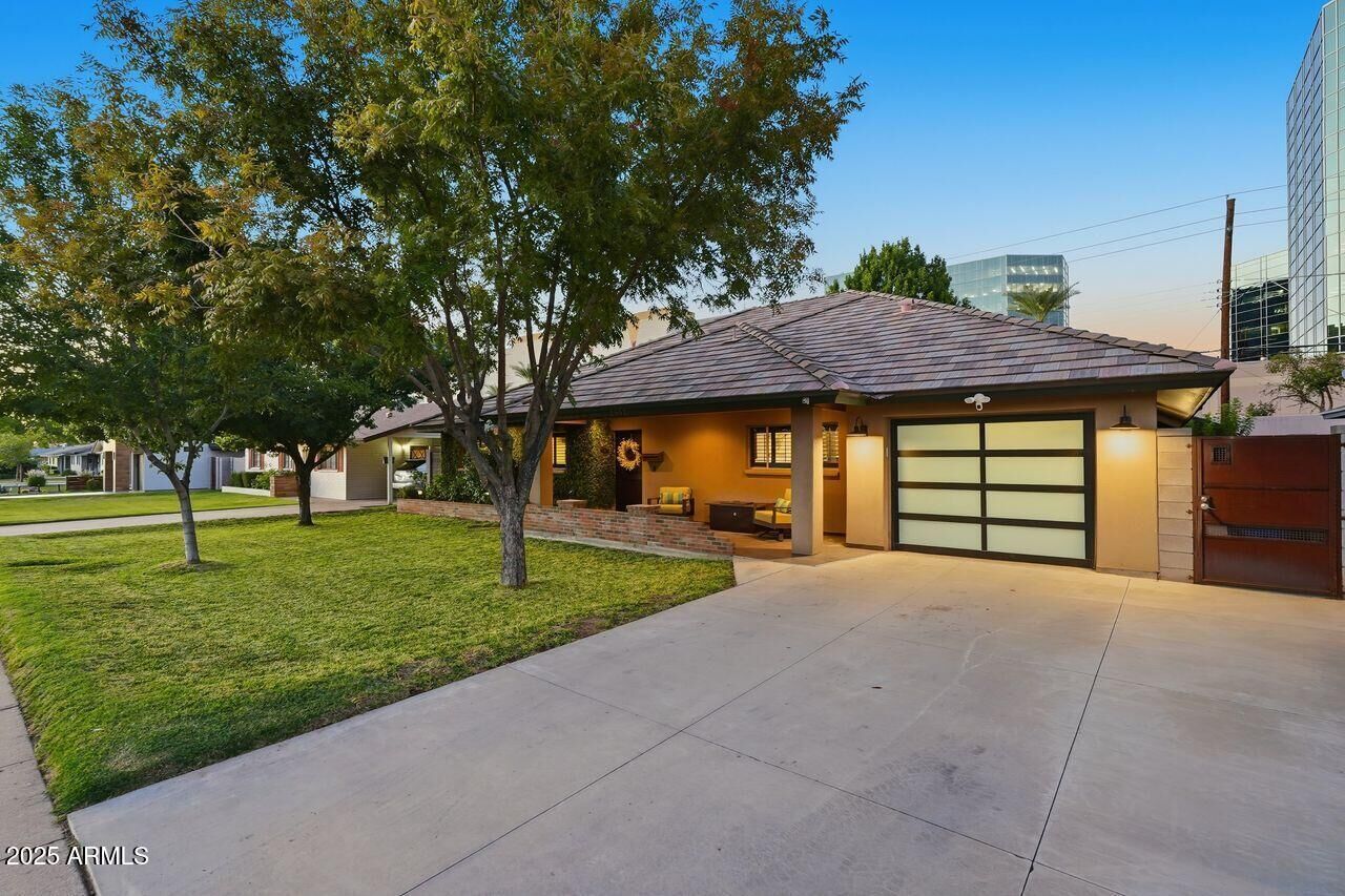 Property Photo:  2532 E Pierson Street  AZ 85016 