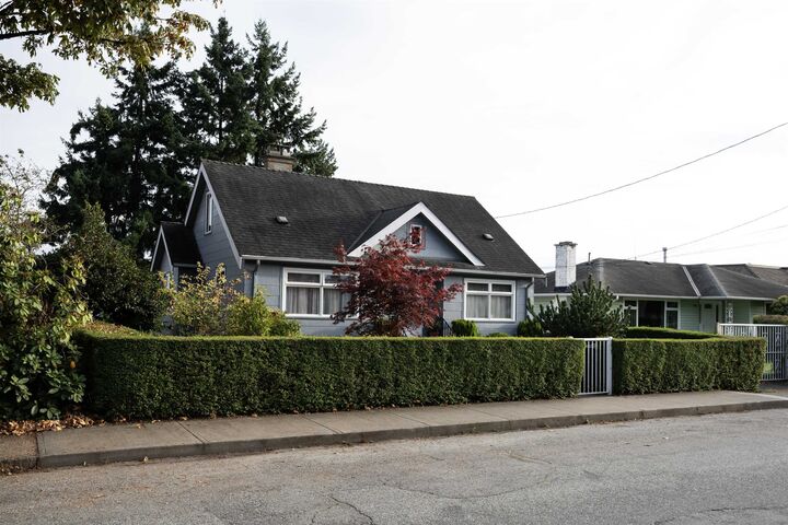 Property Photo: 1512 Seventh Avenue BC V3M 2K3