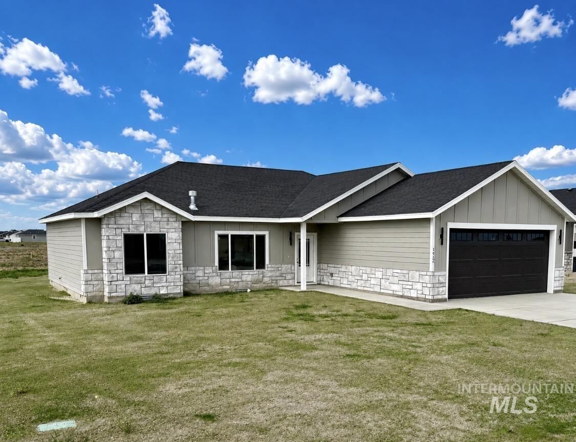 Property Photo:  1412 Cardon Ct  ID 83350 