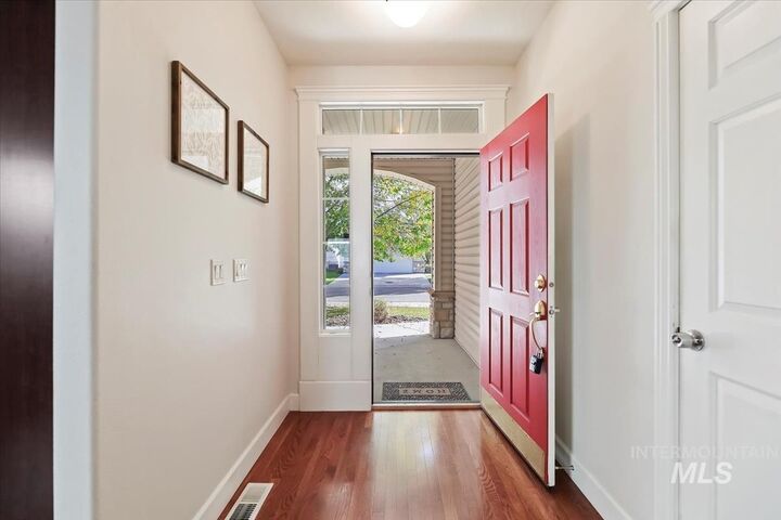 Property Photo: 328 S Golden Eagle ID 83616-6077