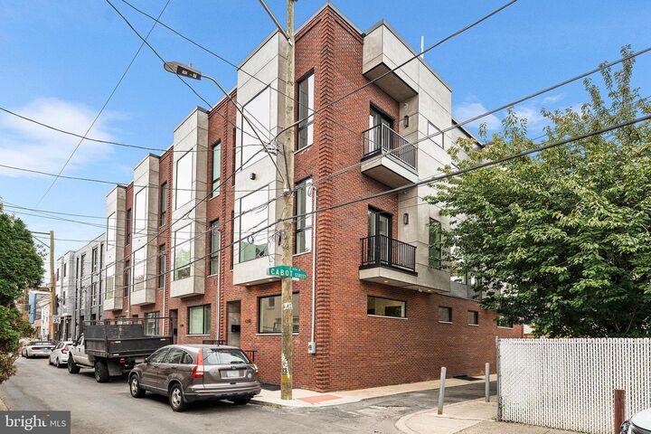 Property Photo: 1242 E Oxford Street PA 19125