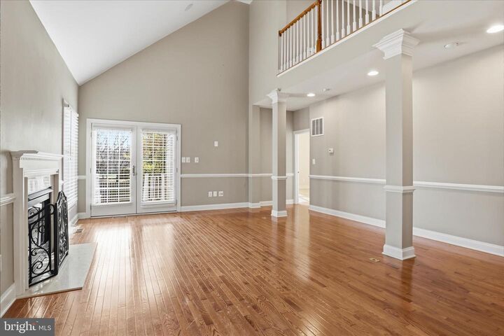 Property Photo:  42983 Pascale Terrace  VA 20148 
