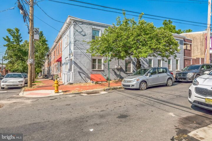 Property Photo:  201 S Van Buren Street  DE 19805