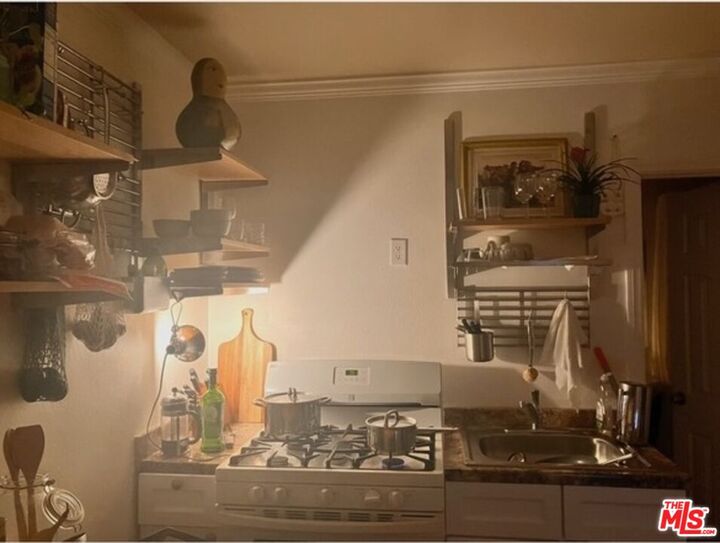 Property Photo:  1516 Talmadge St  CA 90027 