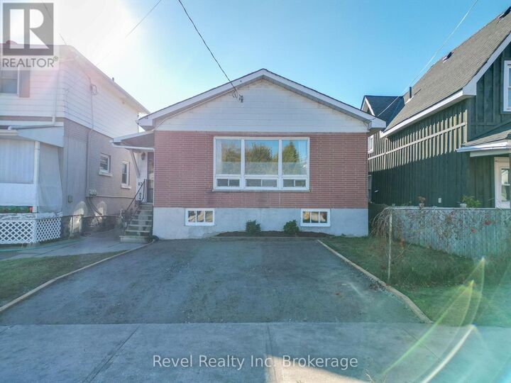 Property Photo: 825 McIntyre Street East ON P1B 1E9