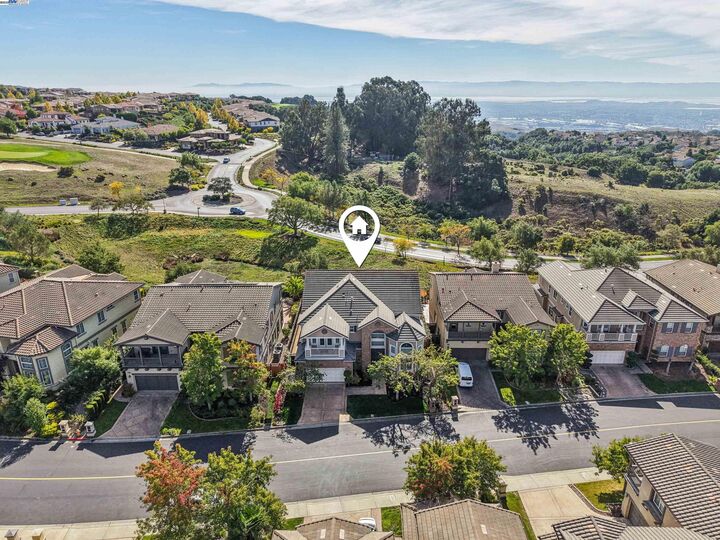 35 Arundel Dr  Hayward CA 94542 photo
