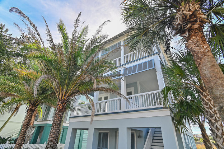 Property Photo:  3608 Rosalie Drive  FL 32541