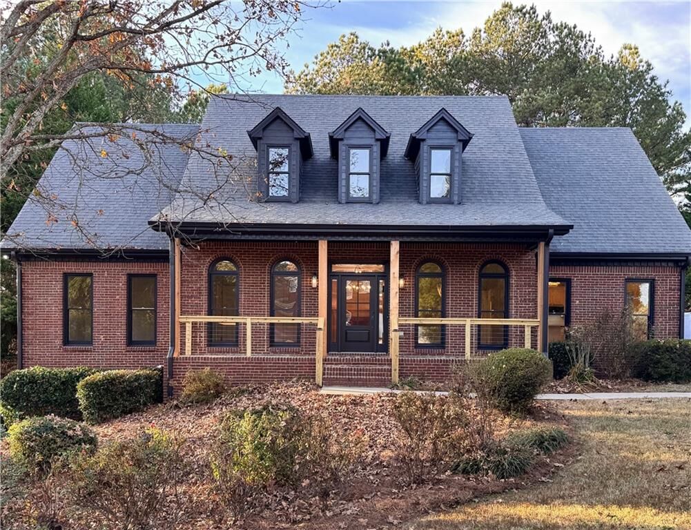 Property Photo: 1210 Lancelot Court GA 30052