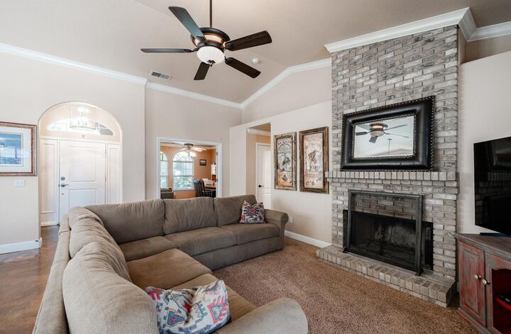 Property Photo:  2232 Howard Street  CA 93631 