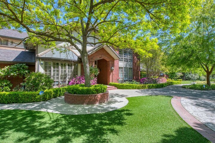 Property Photo: 2020 W Alluvial Avenue CA 93711