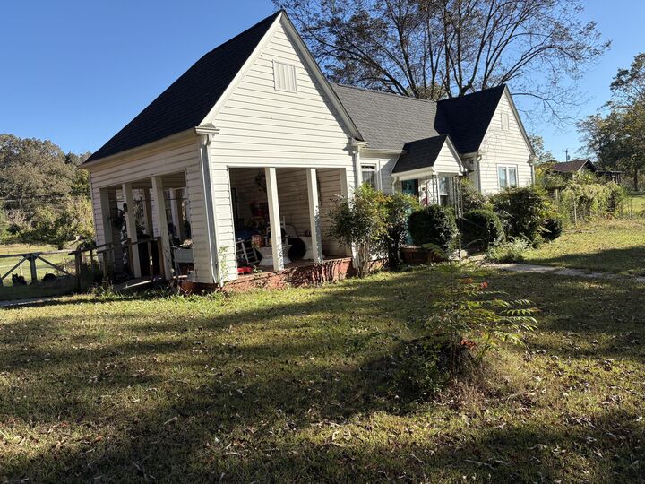 Property Photo: 449 S Elm Street TN 37397