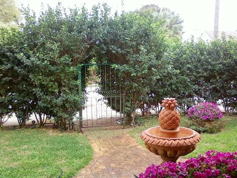 Property Photo:  1501 NE 5th Ct Front West  FL 33301 