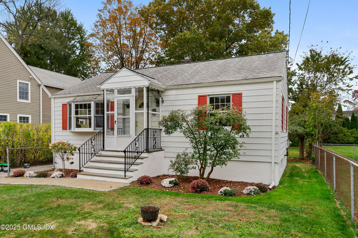 17 Meadow Drive  Cos Cob CT 06807 photo