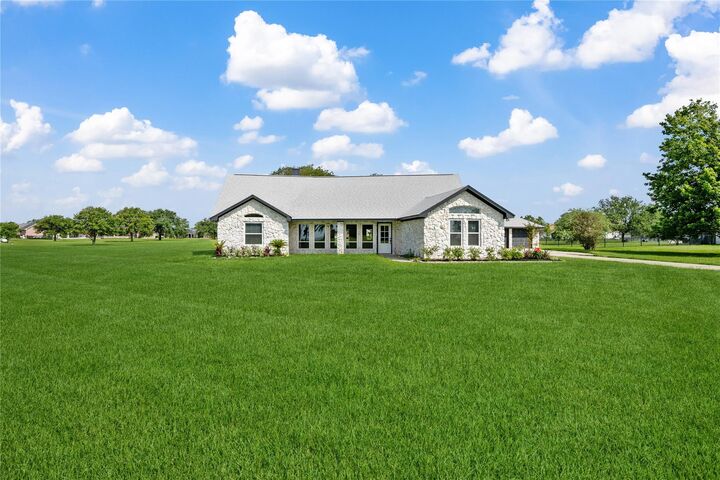 Property Photo:  9035 North Point Drive  TX 77523 