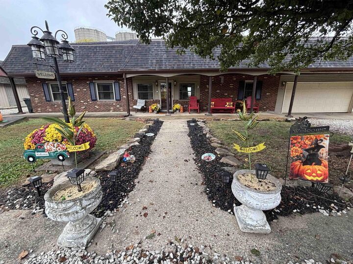 Property Photo:  106 E 16th Street  IN 47591