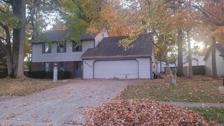 Property Photo: 2712 Rolling Meadows Lane IN 46774