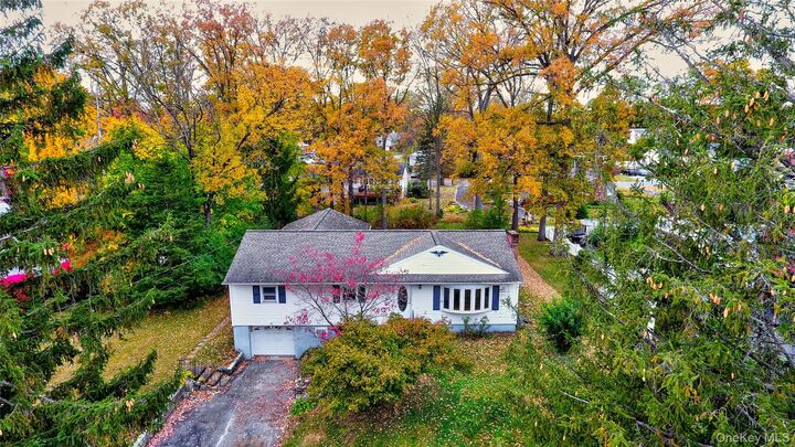 Property Photo:  4 Parade Place  NY 12553