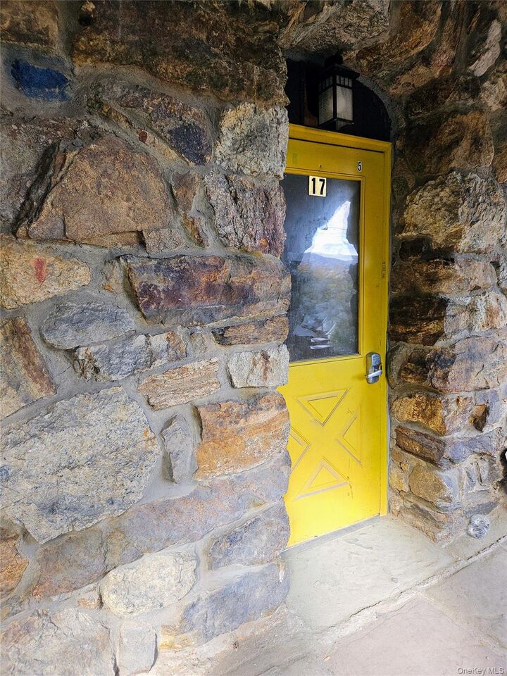 Property Photo:  17 Prospect Street 3  NY 10928 