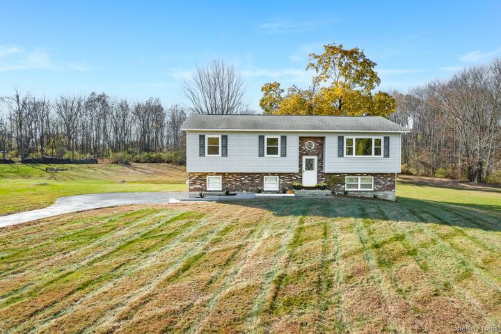 Property Photo:  8 Daniel Sabia Drive  NY 12590 