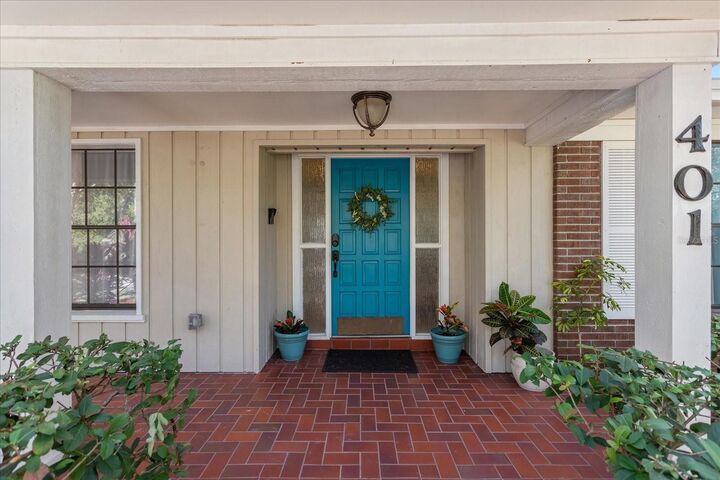 Property Photo:  401 Magnolia Oak Drive  FL 32779