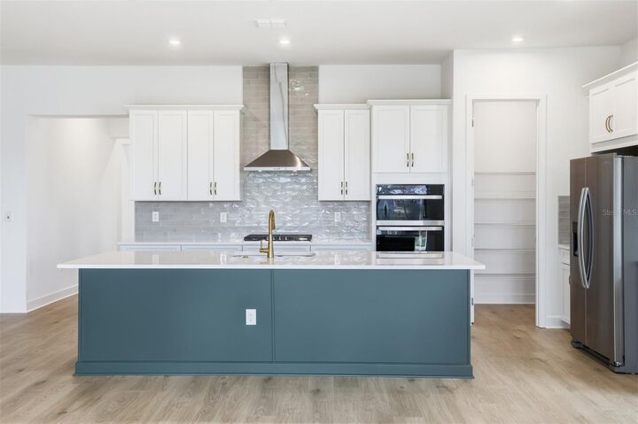 Property Photo:  2006 Beach Terrace  FL 34747 