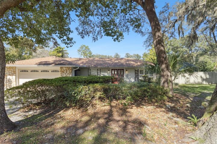 Property Photo:  1661 Overlook Road  FL 32750