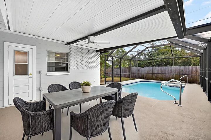 Property Photo:  4907 Crest Hill Drive  FL 33615 