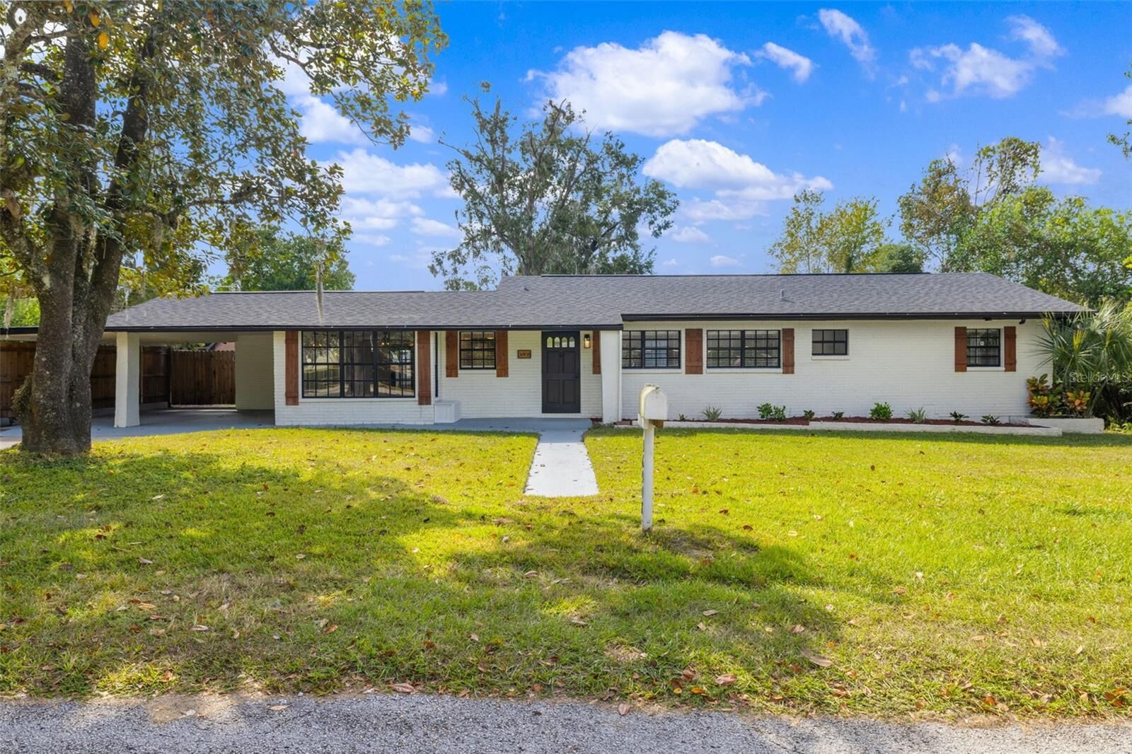 Property Photo:  36908 Center Avenue  FL 33525