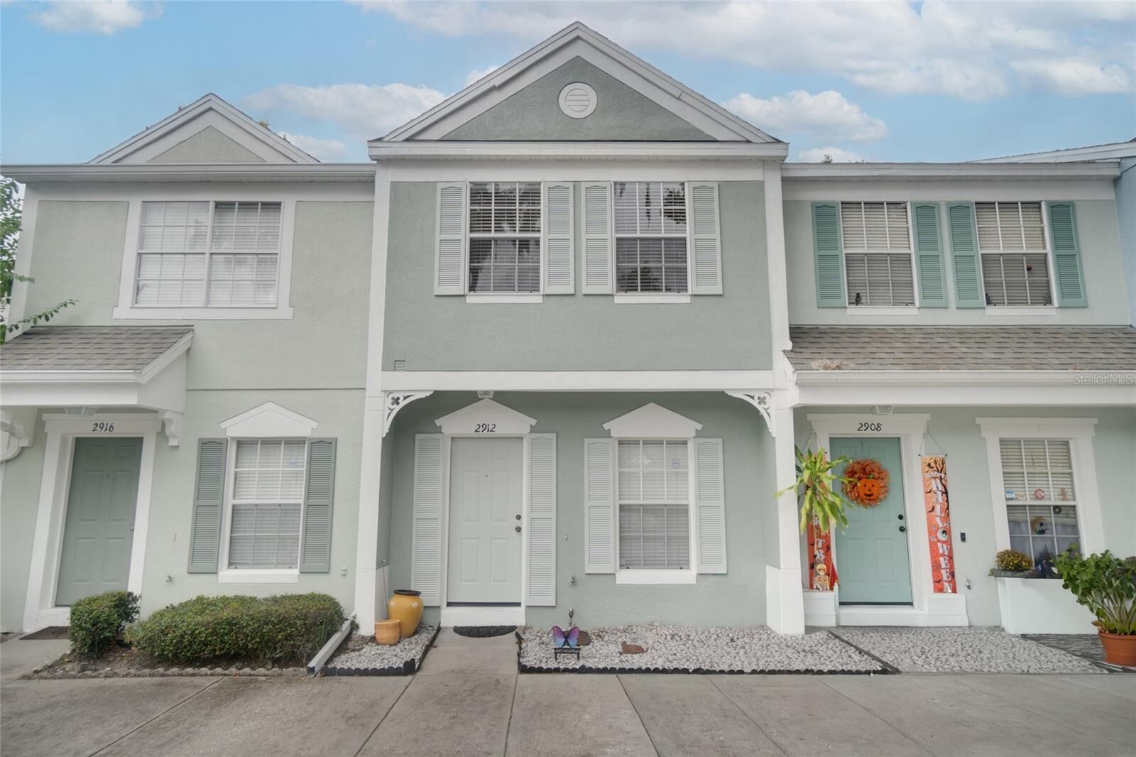 Property Photo: 2912 Woodlands Park Court FL 32746