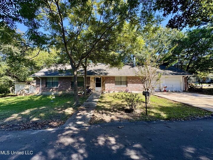 Property Photo: 2002 35th Avenue MS 39501